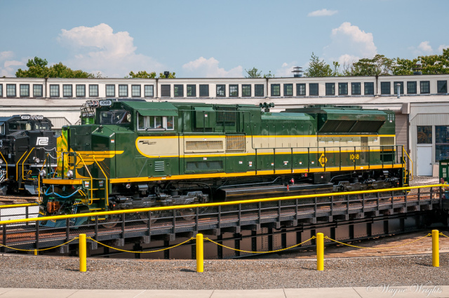 "NS Heritage Locomotives - Erie 1068"